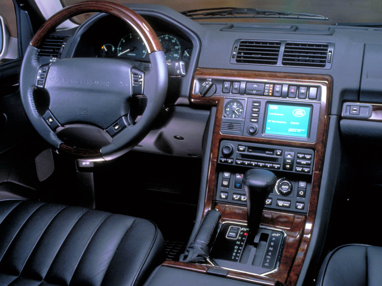 Знаменитому Range Rover 45 лет