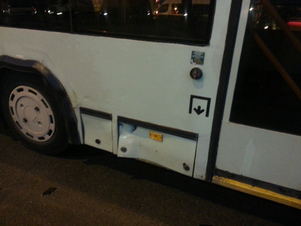 Пьяный водитель врезался в троллейбус