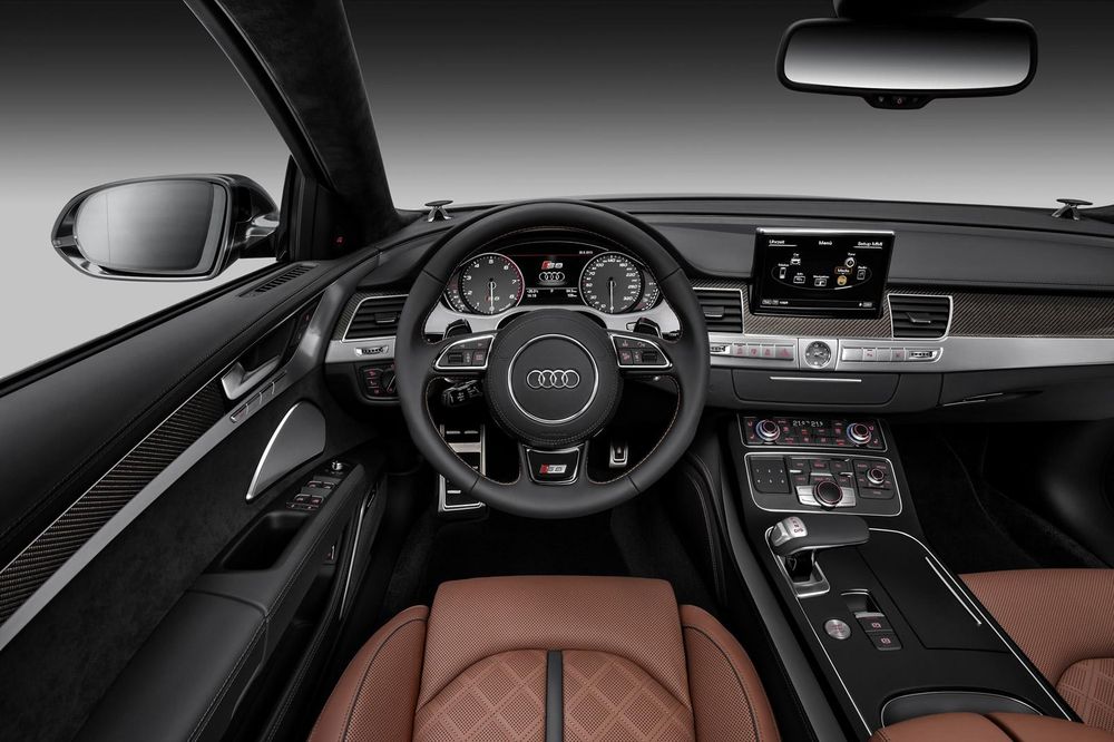 Салон автомобиля Audi A8