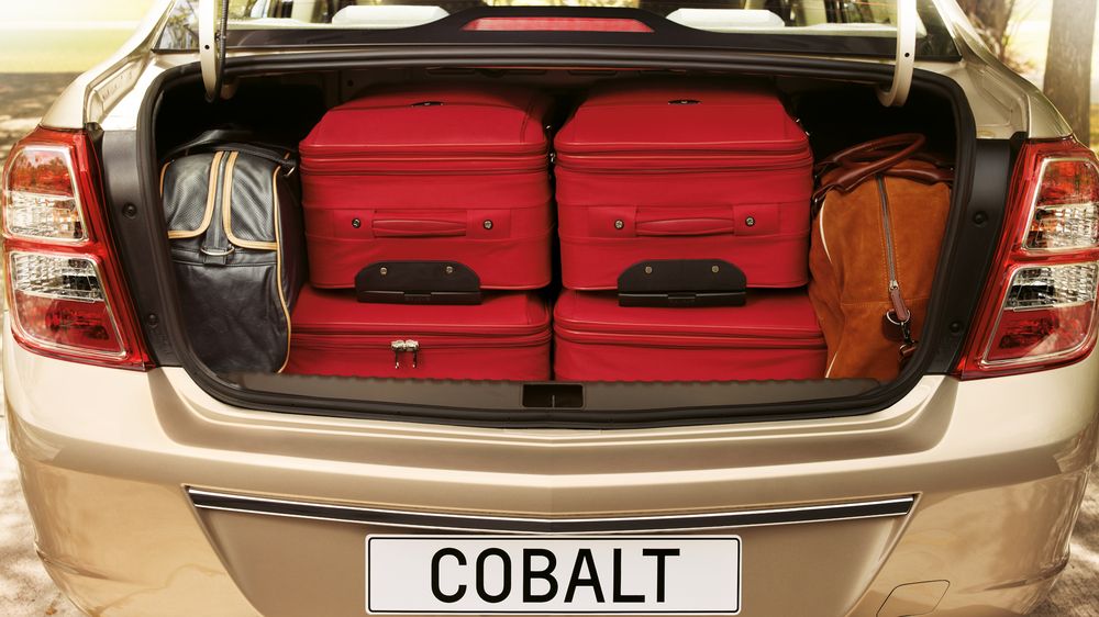 Вместительный багажник Chevrolet Cobalt