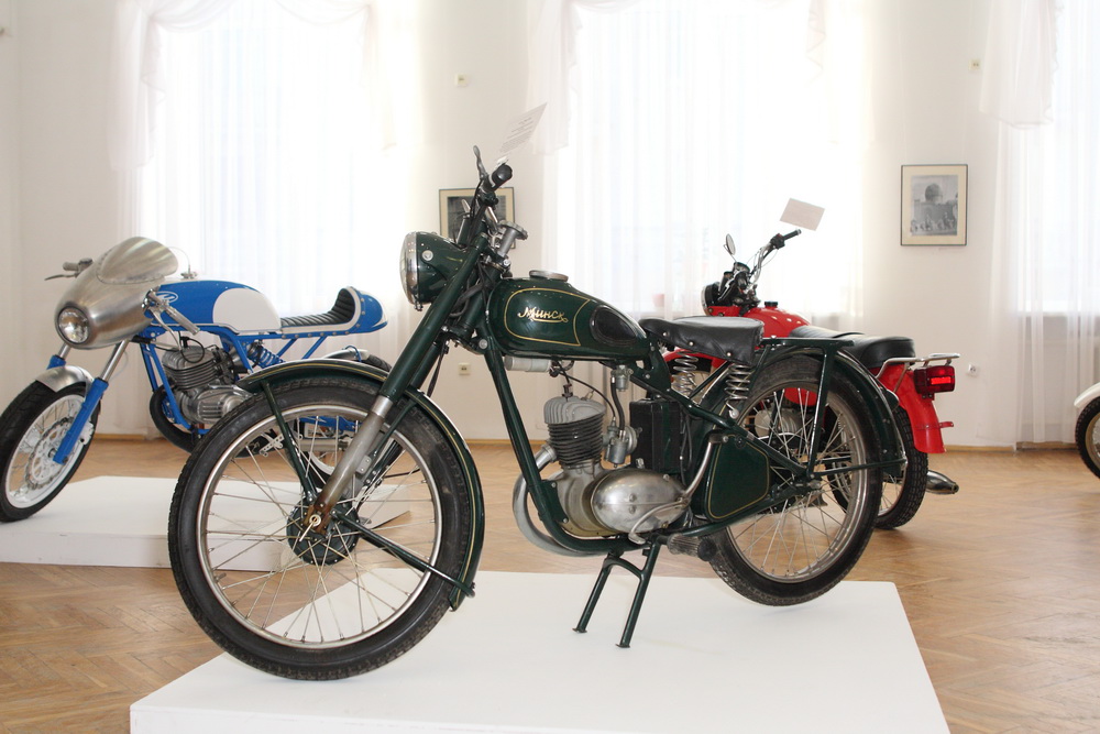 Мотоцикл времен ВОВ лидер Минской выставки ретро-мотоциклов 