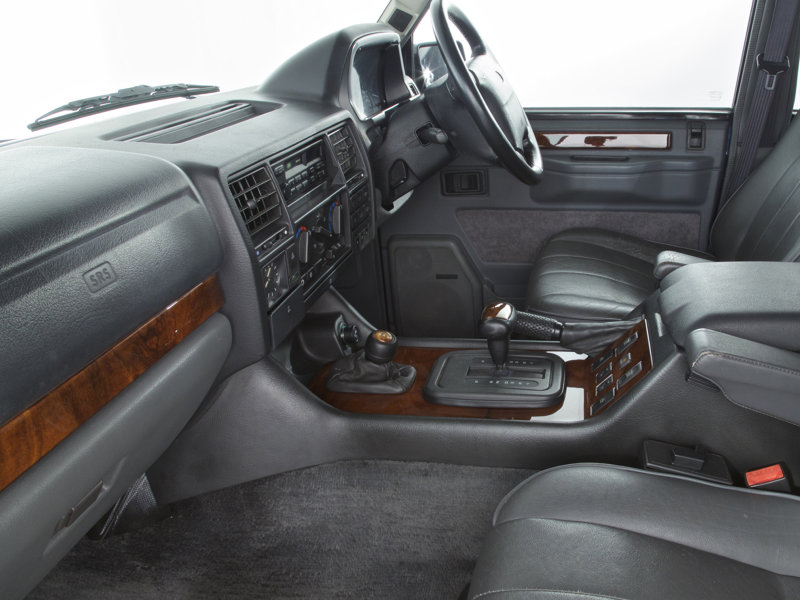 Знаменитому Range Rover 45 лет