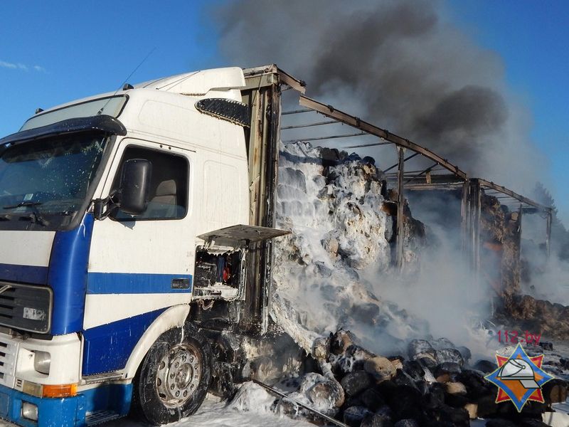 На остановке в Орше сгорел грузовик