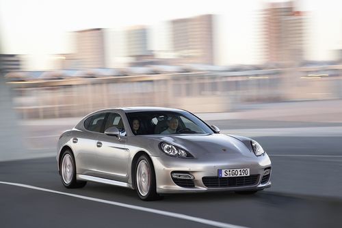 Porsche Panamera назван «Лучшим новым престижным автомобилем»