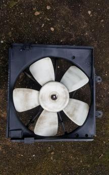 Вентилятор радиатора Kia Clarus