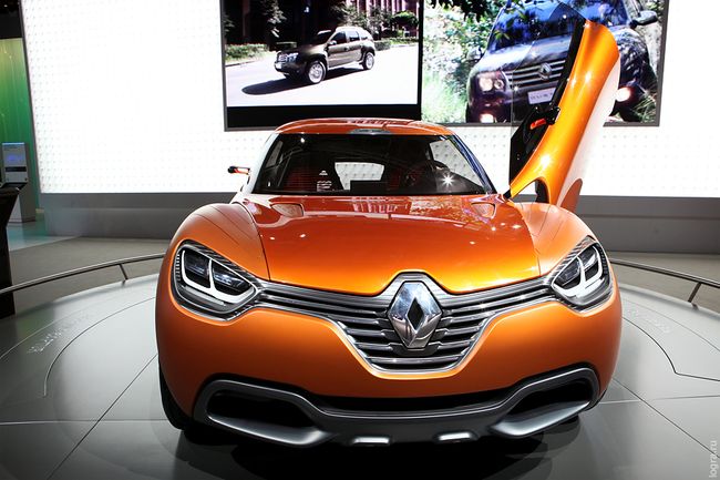 Глобальные планы ближайшего будущего и свежий дизайнерский подход шефдизайнера&nbsp;Renault  Лоуренса ван ден Акера демонстрирует концепт-кар Renault Captur