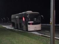 Пассажирам удалось потушить автобус своими силами